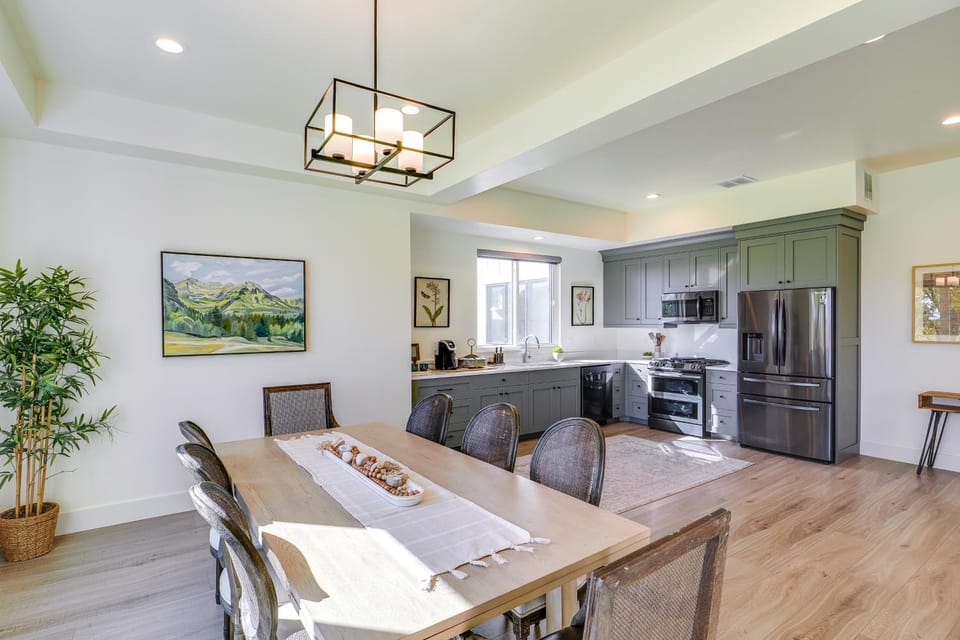 Midway Mountain Farmhouse: Hot Tub, Golf & Hiking House in Midway