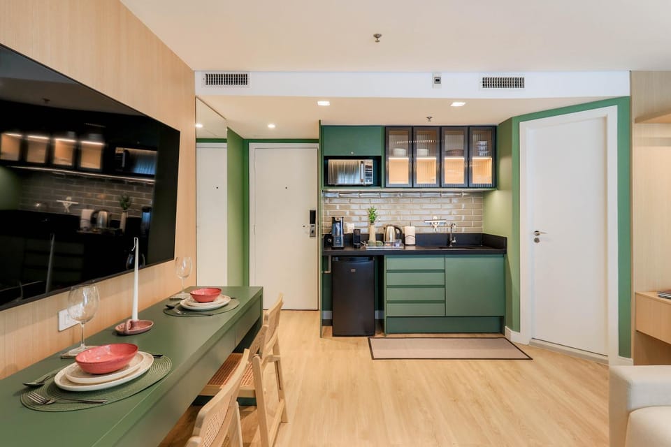 Coffee/tea facilities, Kitchen or kitchenette, minibar