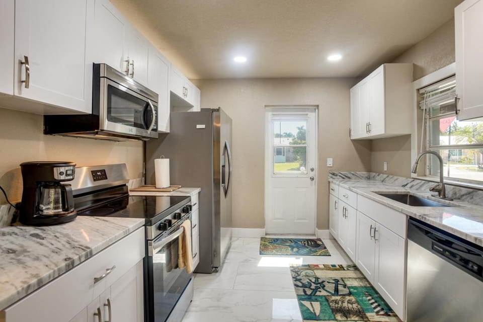 2 Mi to Dtwn Fort Myers! Home w/ Dock on Canal House in North Fort Myers
