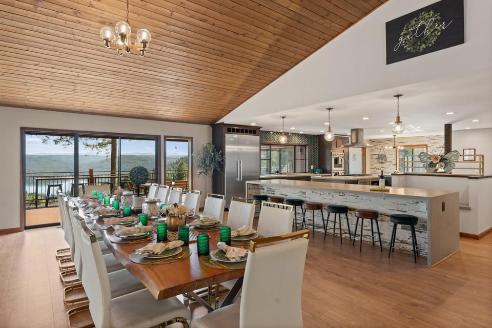 Balcony/Terrace, Kitchen or kitchenette, Seating area, Dining area, Mountain view