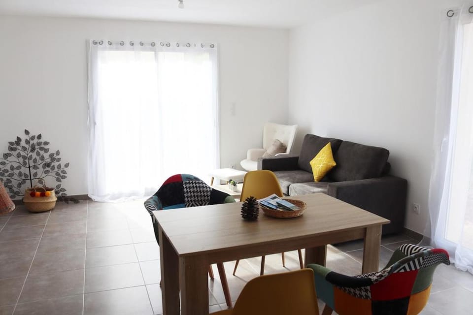 Relaxing, quiet, private spa, Besançon House in Bourgogne-Franche-Comté