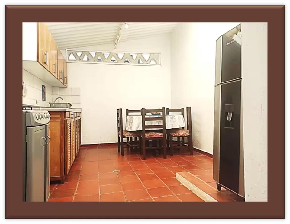 Kitchen or kitchenette, Dining area, pet friendly, stove