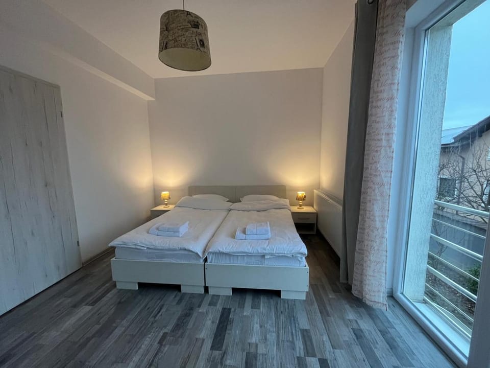 db Home - Near Brasov City Center Apartment in Brașov County
