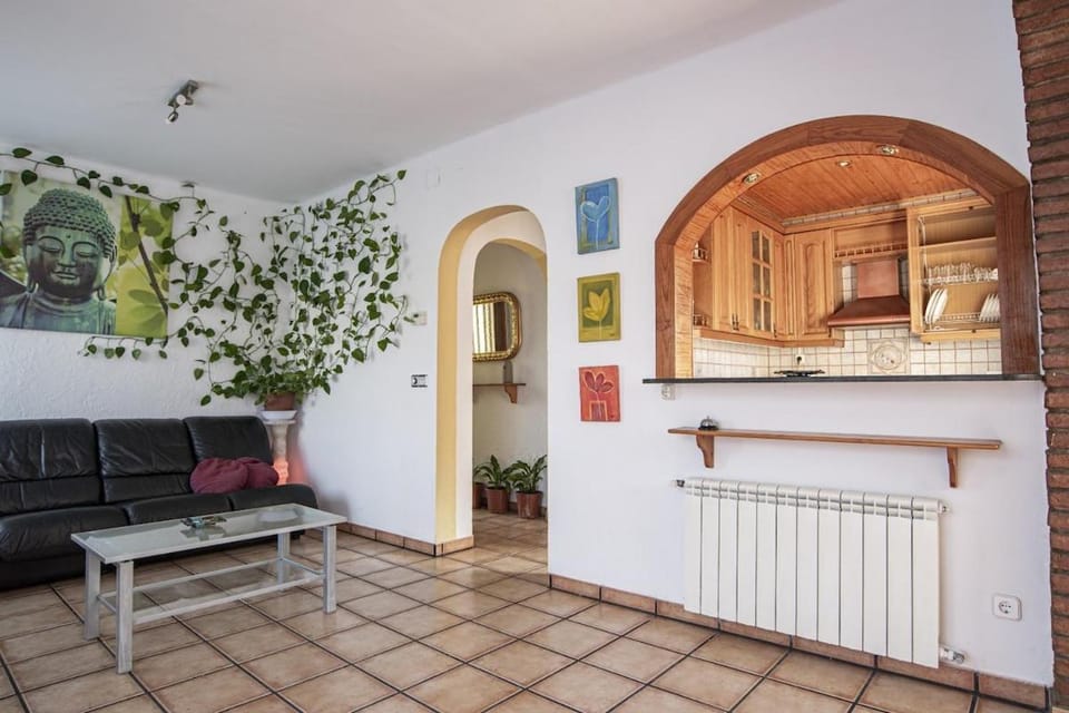 Kitchen or kitchenette, Living room, Seating area