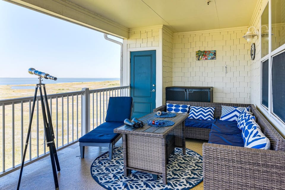 Private Beach Access: Galveston Resort Condo! House in Galveston Island