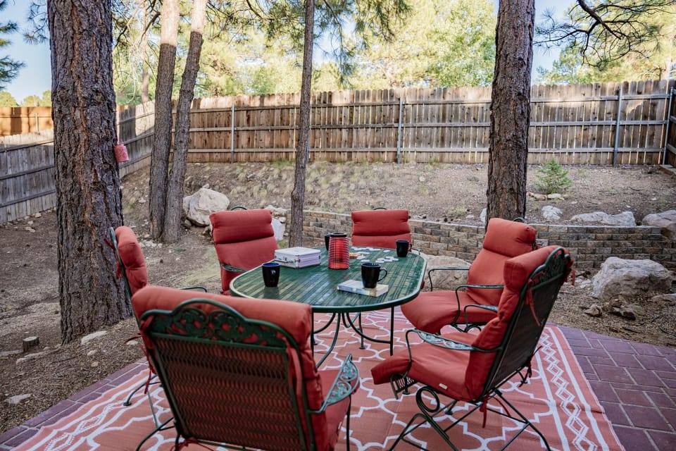 Dining area, pet friendly