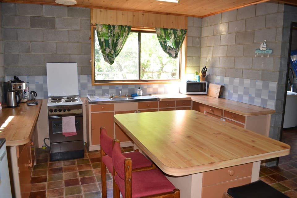 Sound Of The Surf House in Venus Bay