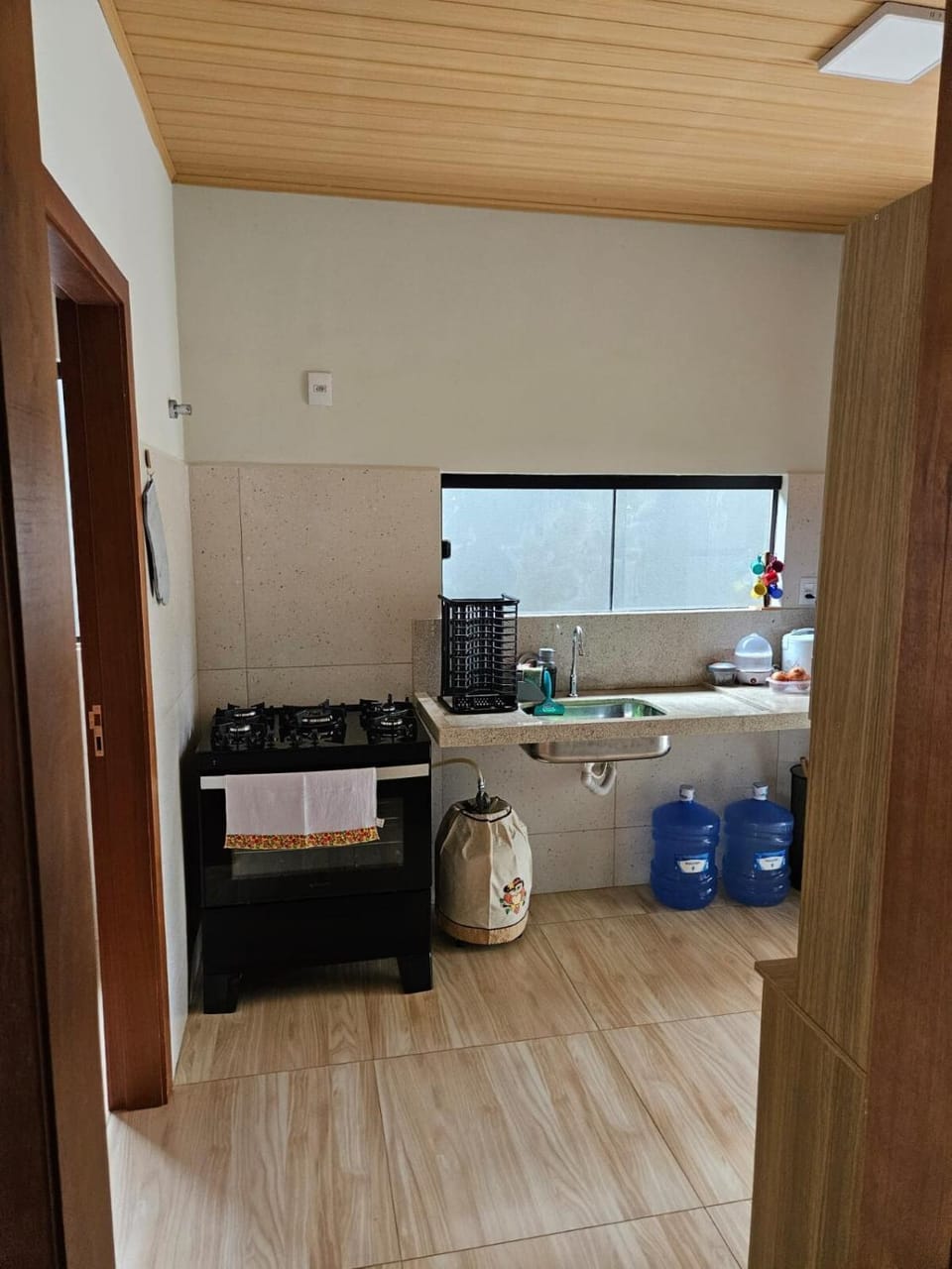 Communal kitchen, kitchen
