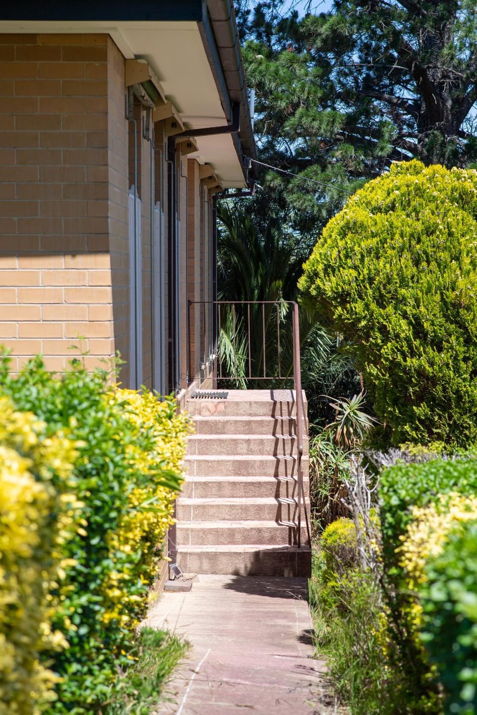 Property building, Facade/entrance, Garden view
