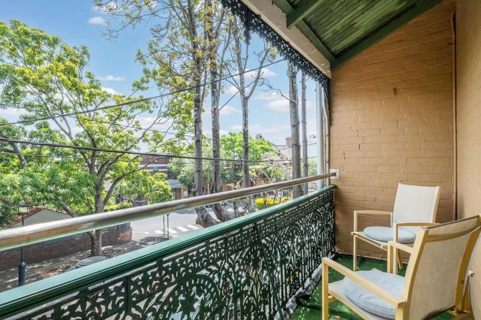 1DP8 Abnb-Style Heart of Sydney, Steps to Harbour Bridge and BusStop House in Sydney
