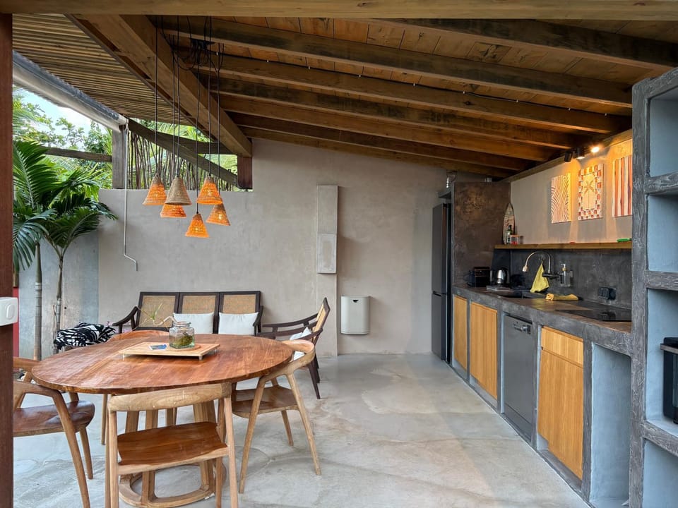 Living room, Meals, dishwasher, stove, kitchen