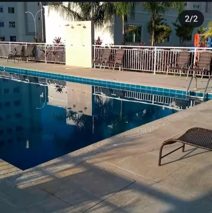 Apartamento com piscina e garagem privativa Apartment in Londrina
