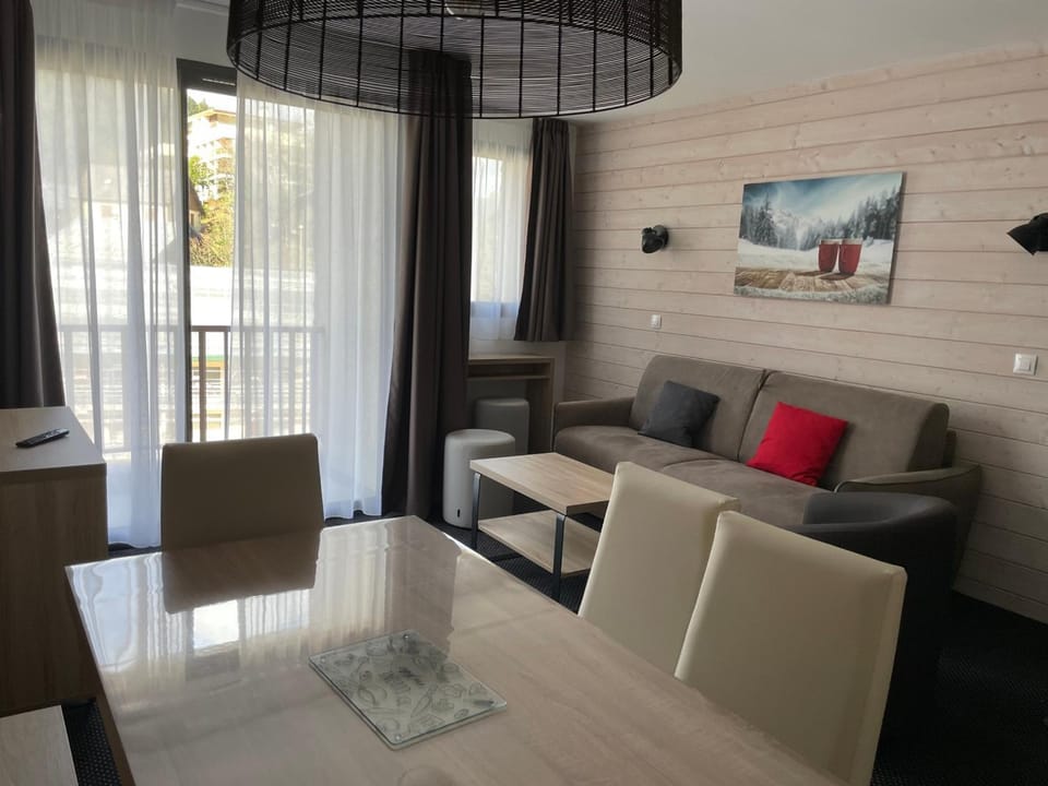 Gourette: Studio 6 pers, balcon, animaux admis - FR-1-860-20 Apartment in Nouvelle-Aquitaine