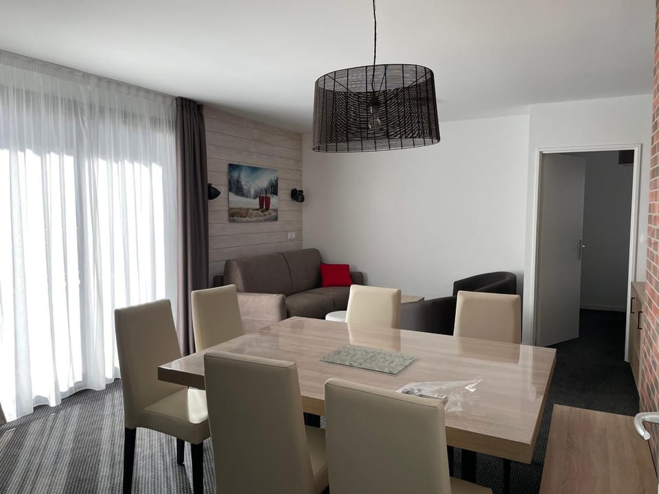 Appartement 2 pièces 8 pers à Gourette avec piscine et animaux admis - FR-1-860-14 Apartment in Nouvelle-Aquitaine