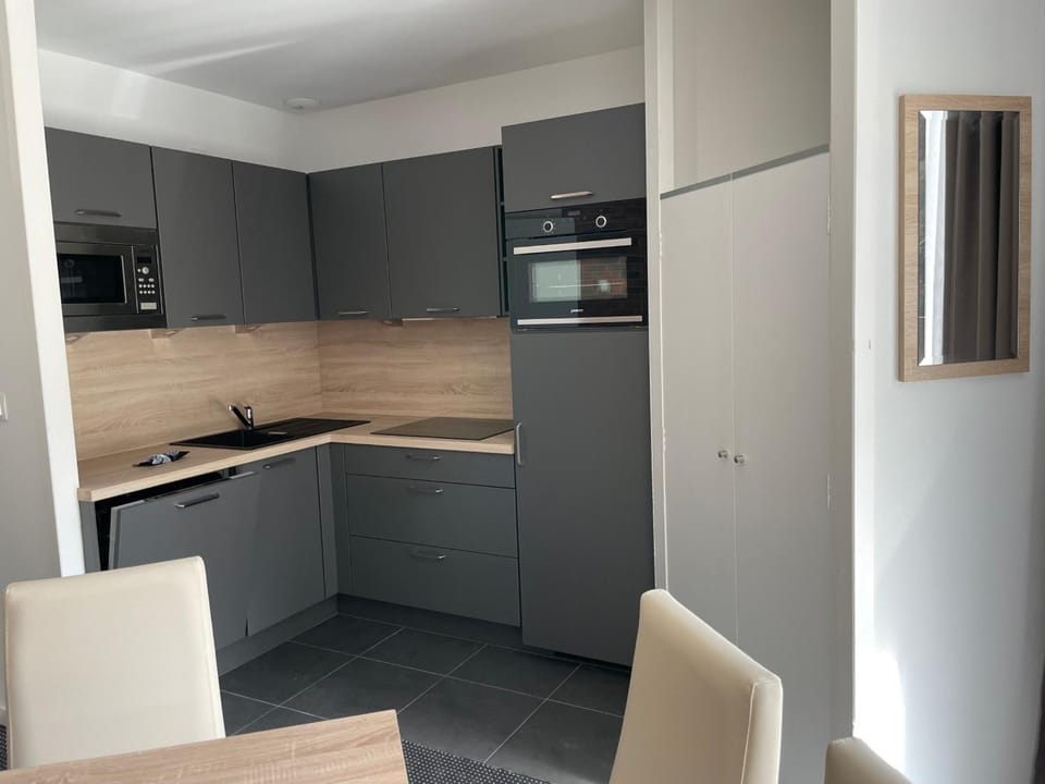Appartement 2 pièces 8 pers à Gourette avec piscine et animaux admis - FR-1-860-14 Apartment in Nouvelle-Aquitaine