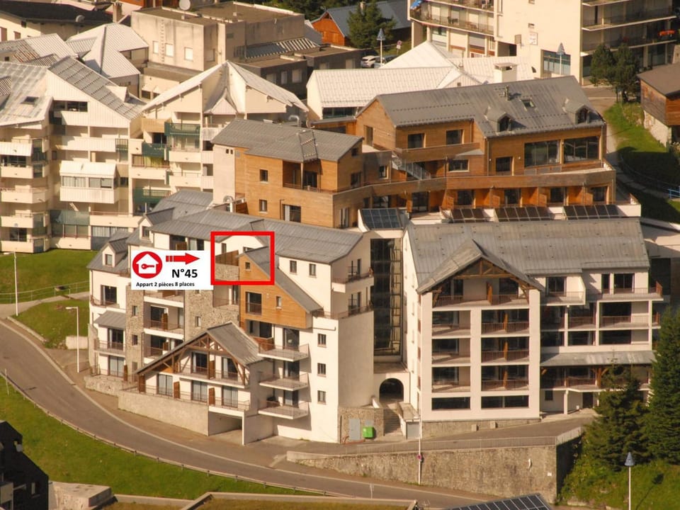 Gourette: Appartement 8 pers, 56m² avec Animaux admis - FR-1-860-23 Apartment in Nouvelle-Aquitaine