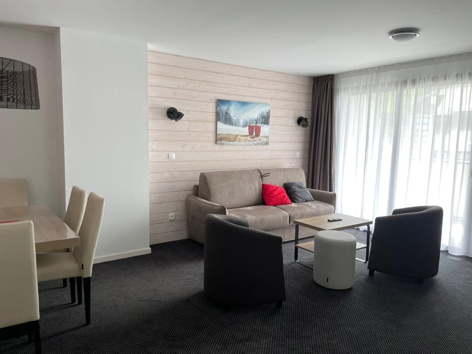 Gourette : Appartement 6 pers, 57m², Animaux admis, Piscine - FR-1-860-38 Apartment in Nouvelle-Aquitaine