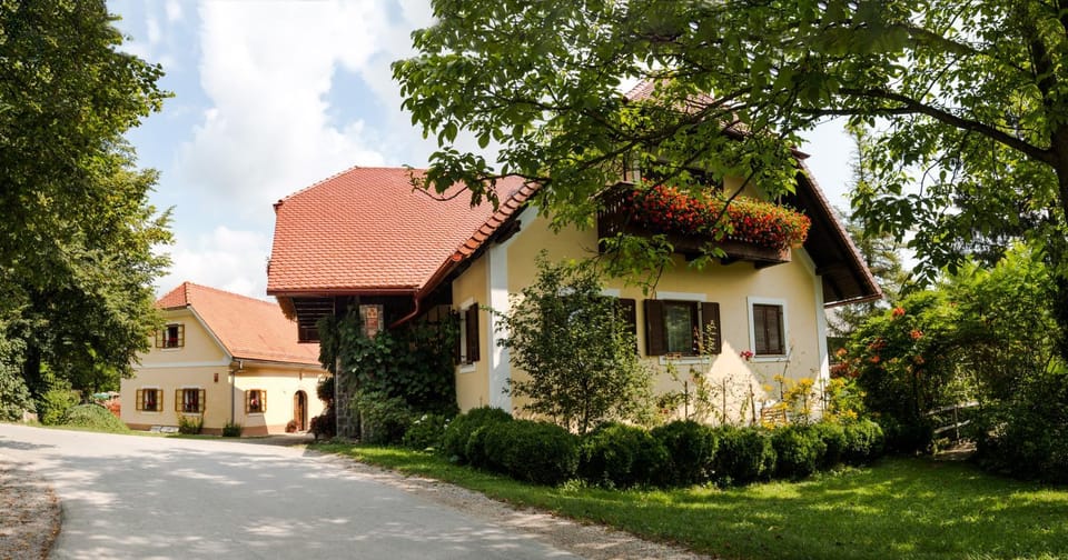 Property building, Natural landscape, Inner courtyard view
