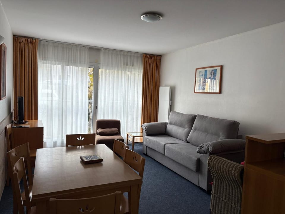 Gourette : Appartement 8 pers, Piscine & Wifi - FR-1-859-1 Apartment in Nouvelle-Aquitaine