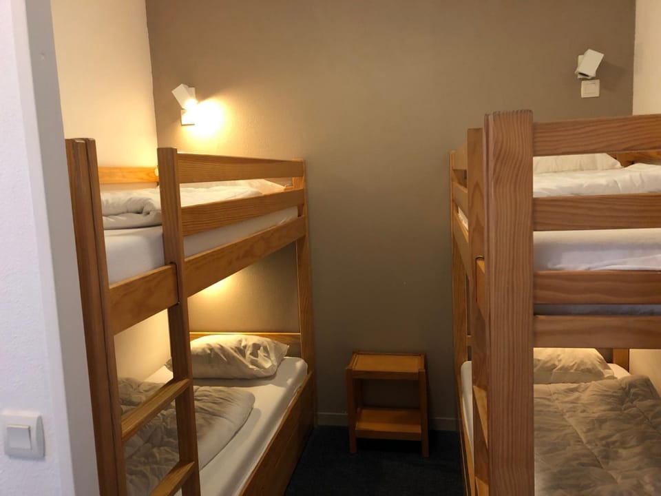 Studio 6 pers, piscine, animaux admis - FR-1-859-8 Apartment in Nouvelle-Aquitaine
