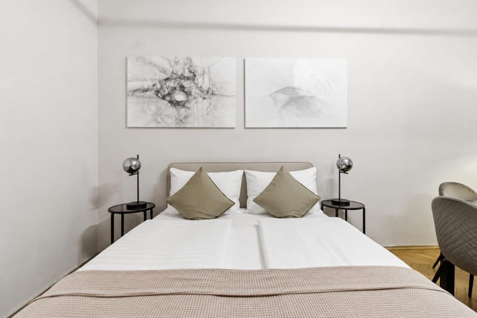 Close to Stadthalle I 5 Min to Lugner City Apartment in Vienna
