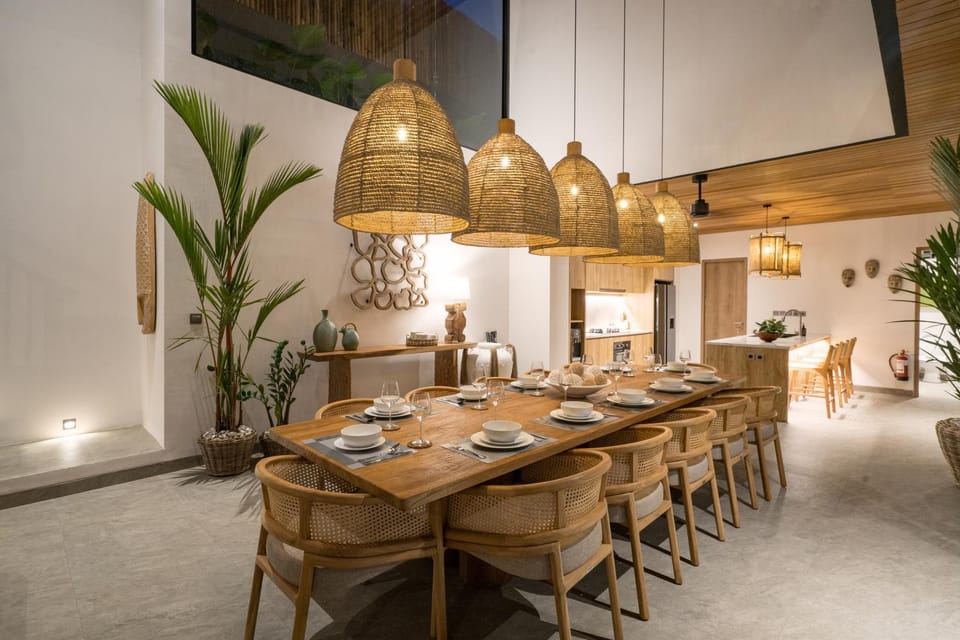 Food and drinks, Dining area, Food