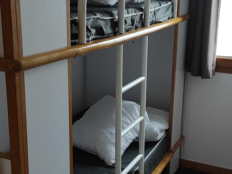 Appartement Super Besse - 6 pers, Piscine, Parking, Balcon - FR-1-814-168 Apartment in Besse-et-Saint-Anastaise