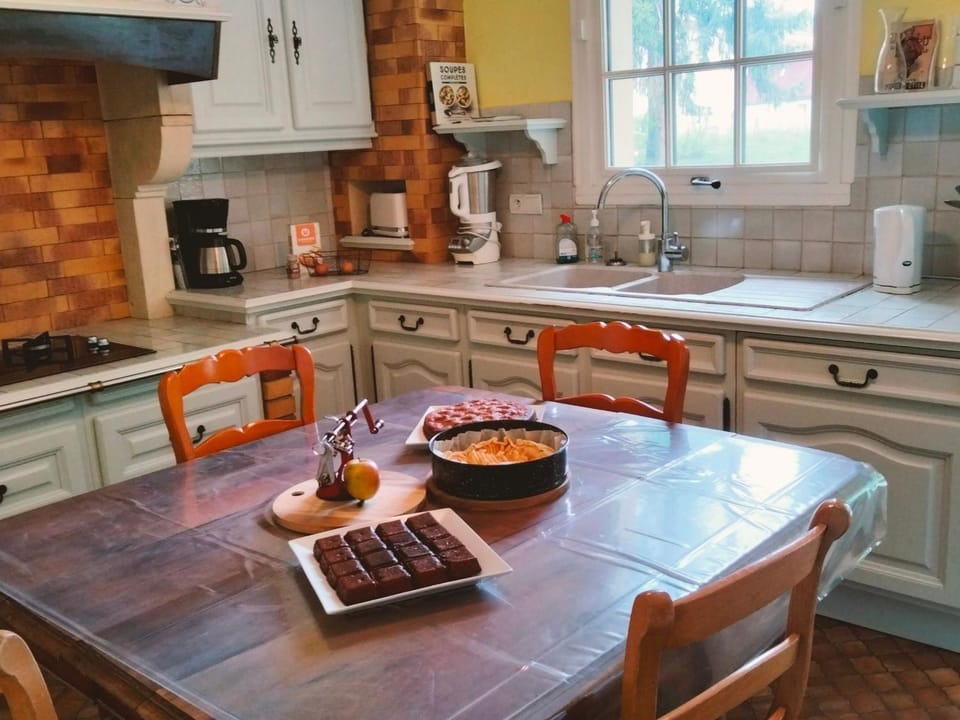 Gîte calme et paisible en forêt, idéal pour famille et amis - FR-1-410-486 House in Centre-Val de Loire