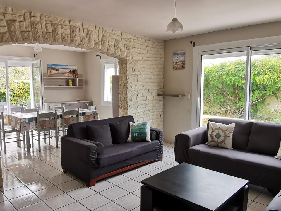 Grande maison indépendante 4 chambres, animaux admis, à 600m de la plage - FR-1-194-318 House in La Tranche-sur-Mer