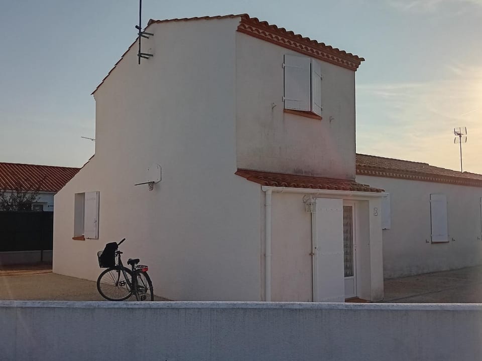 Maison récente à L'Aiguillon sur Mer avec Jardin et Animaux admis - FR-1-194-352 House in La Faute-sur-Mer