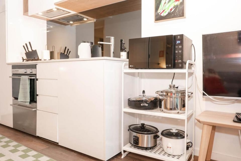 Cosy modern 2BR home in the heart of Melbourne CBD Apartment in Melbourne