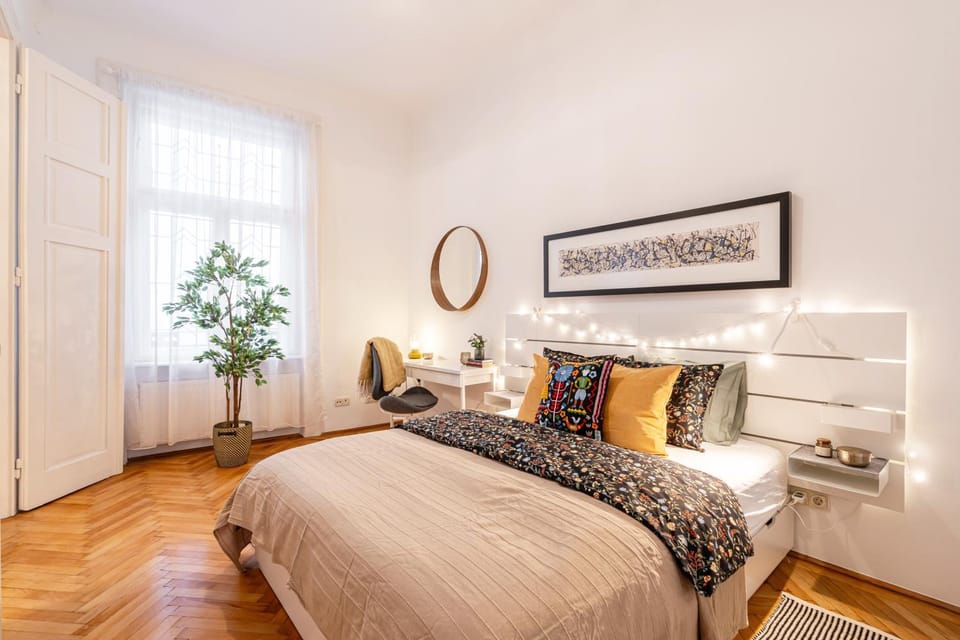 Bed, Photo of the whole room, Bedroom, wardrobe