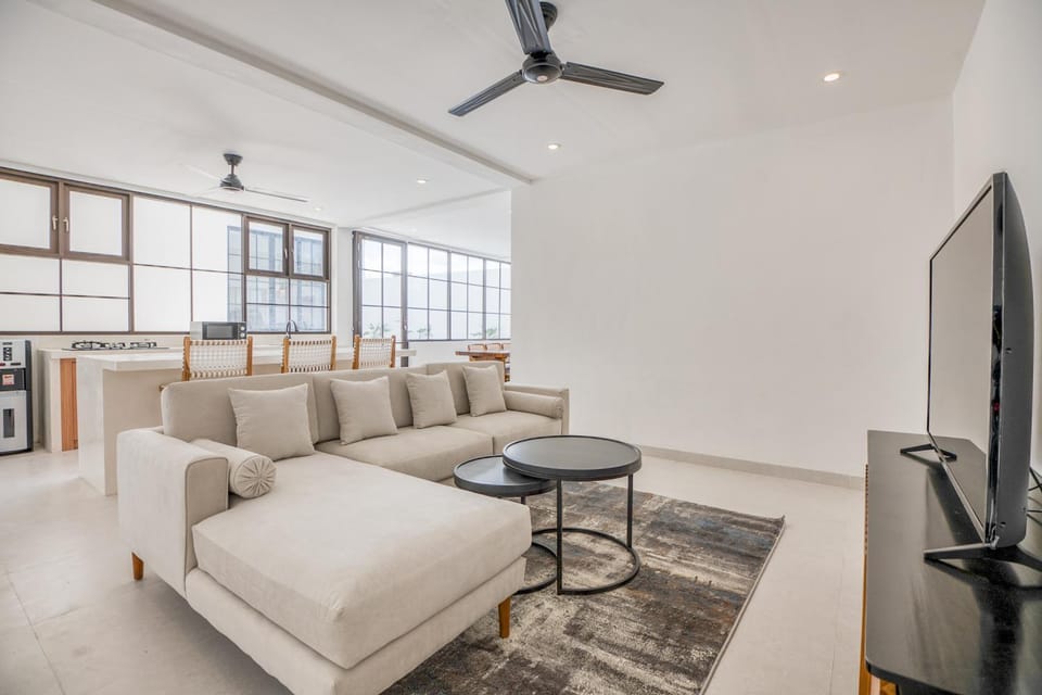Communal lounge/ TV room, TV and multimedia, Seating area