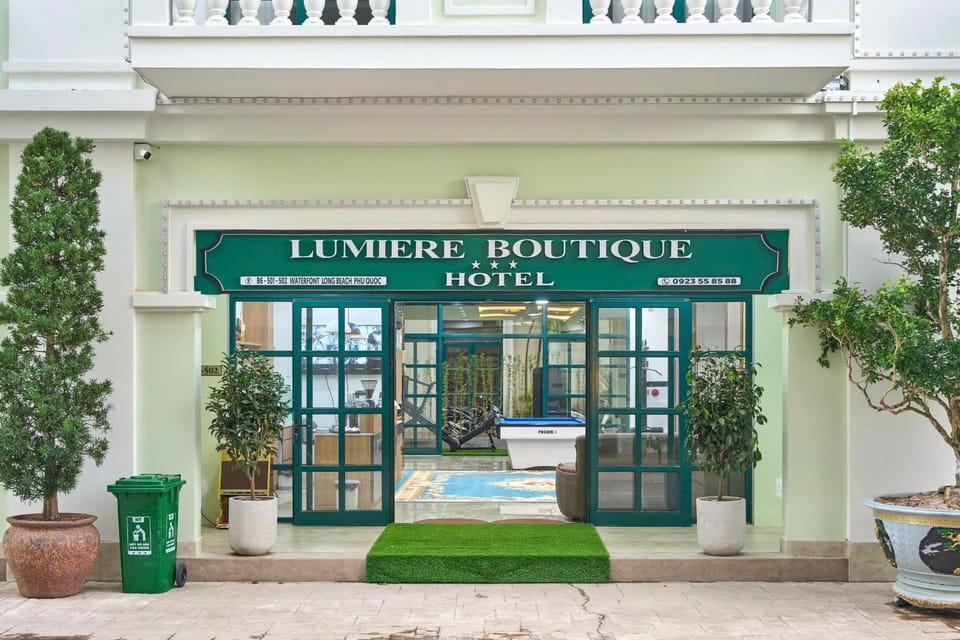 Property building, Facade/entrance