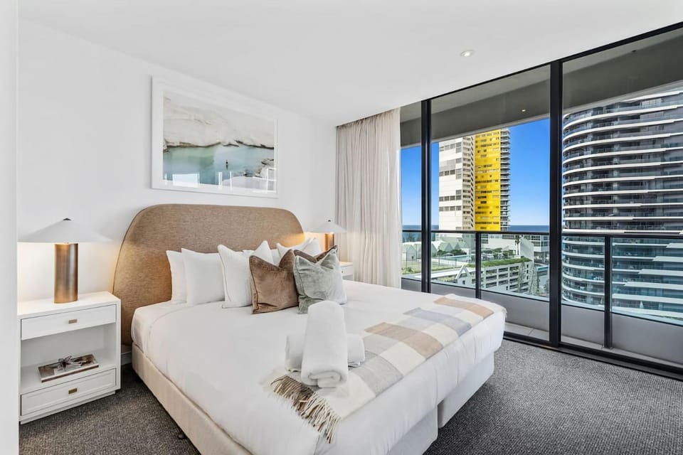 Luxurious 2-Bed Designer Retreat at Oracle Resort Apartment in Gold Coast