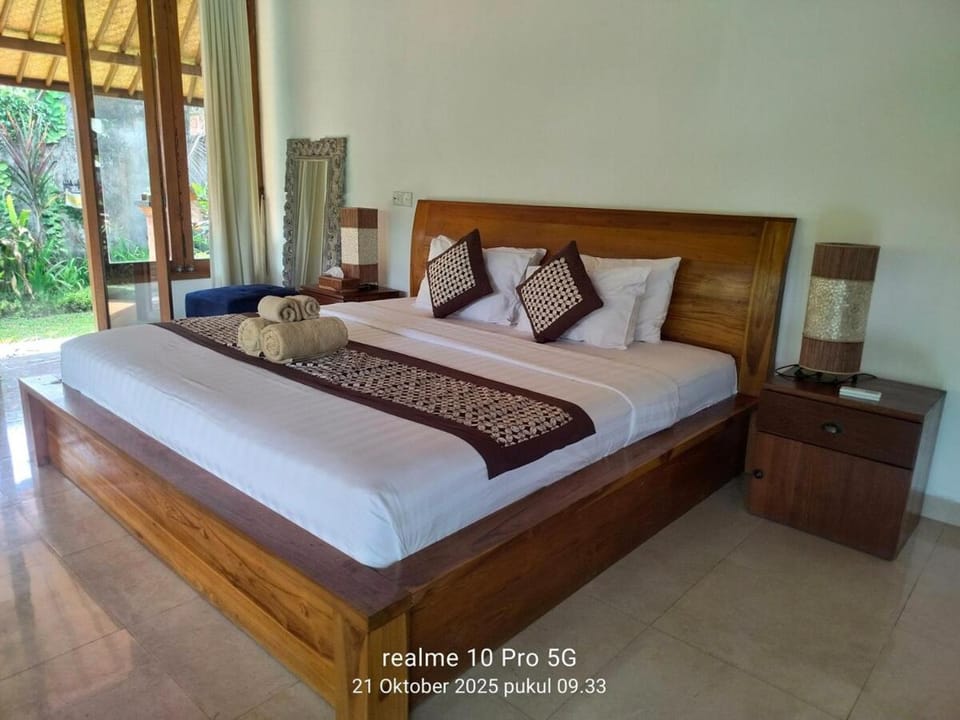 Pondok Riyuh with private pool in Ubud Bali Villa in Sukawati