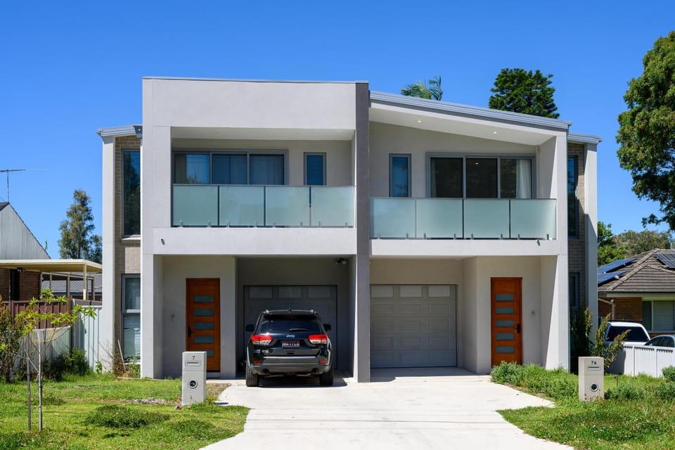 Peaceful Getaway near Riverwood Station & Cafés House in Sydney