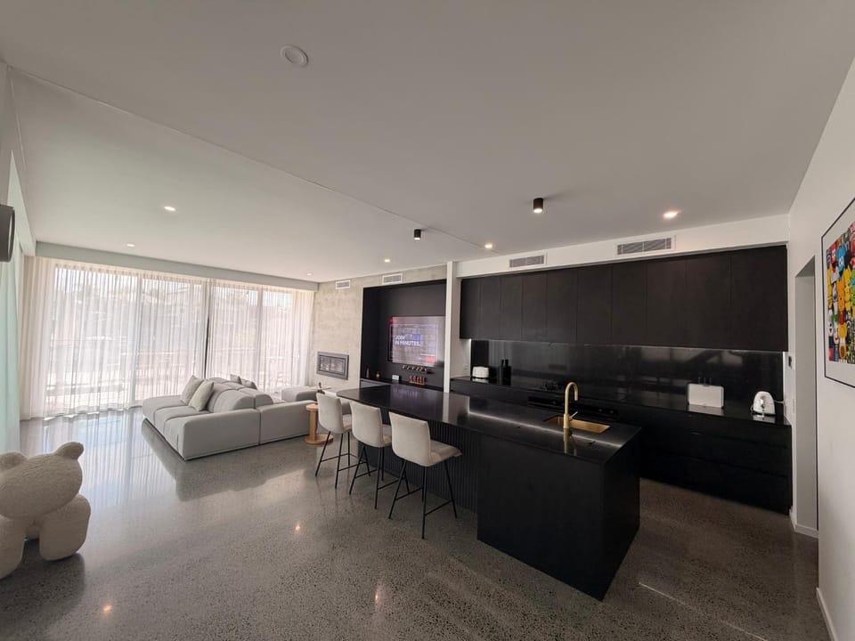 Amazing Waterfront house&Pet Friendly&Heated Pool Villa in Coomera