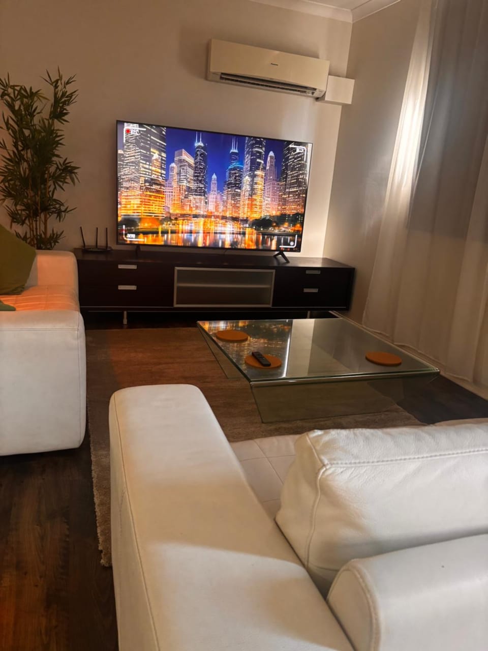 Communal lounge/ TV room