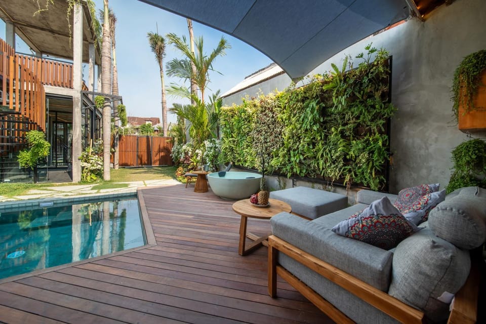Property building, Day, Seating area, Garden view, Swimming pool