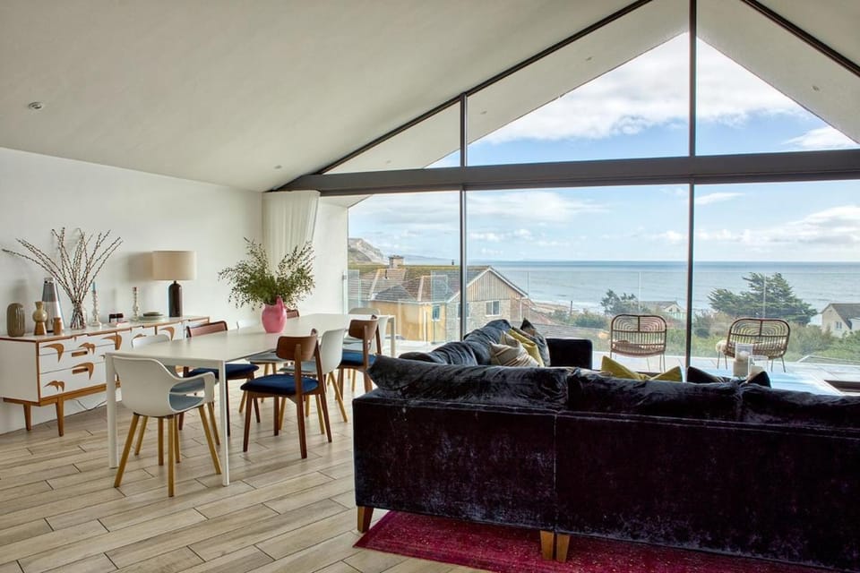 Modern Dorset beach house with hot tub and sauna Villa in East Devon District