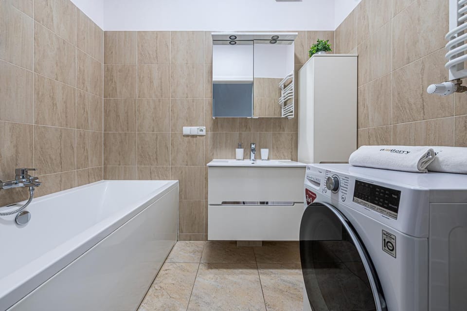 Bathroom, Bath, towels