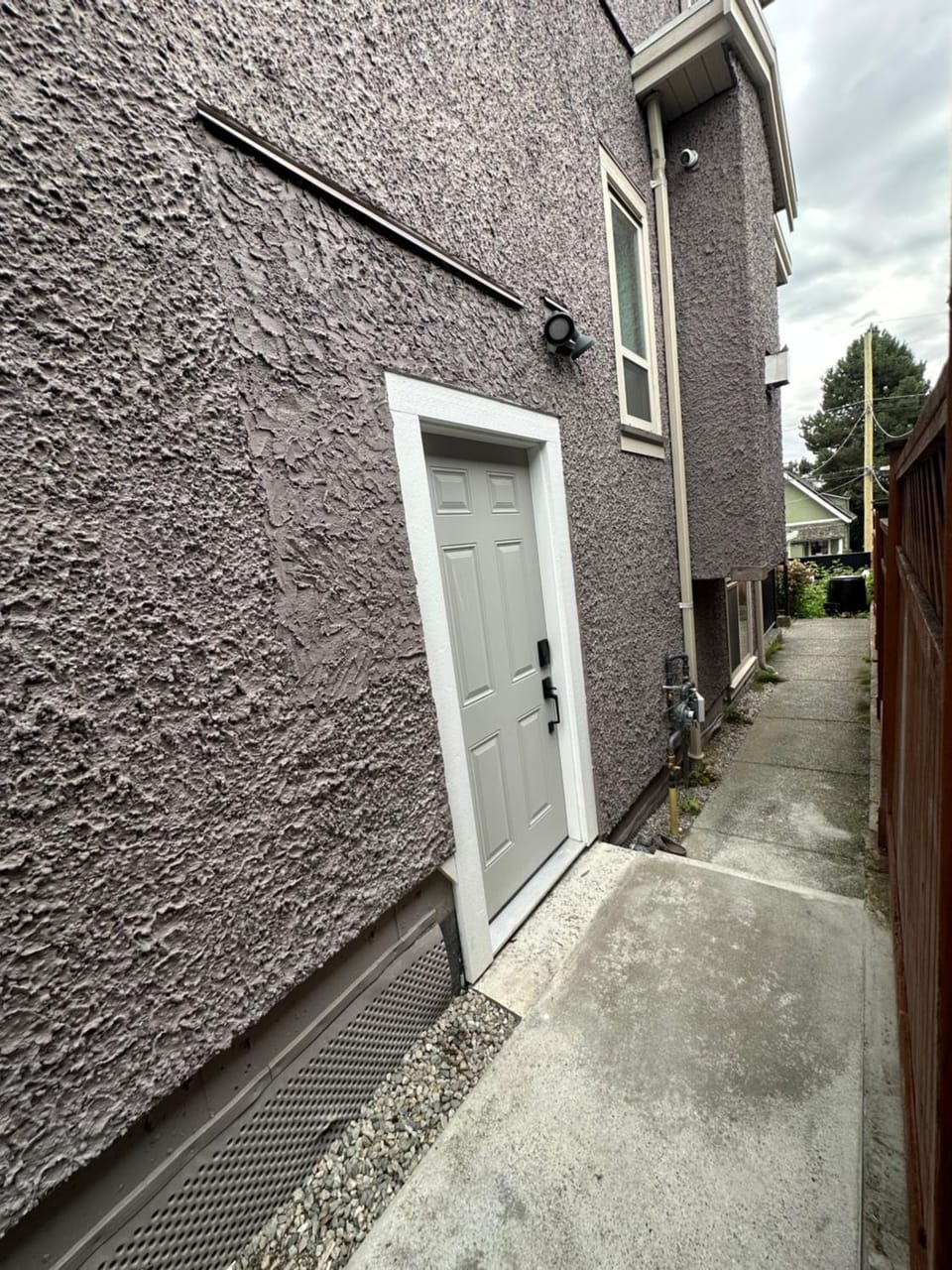 Facade/entrance