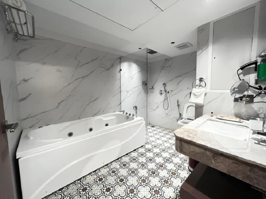 Bathroom, Bath