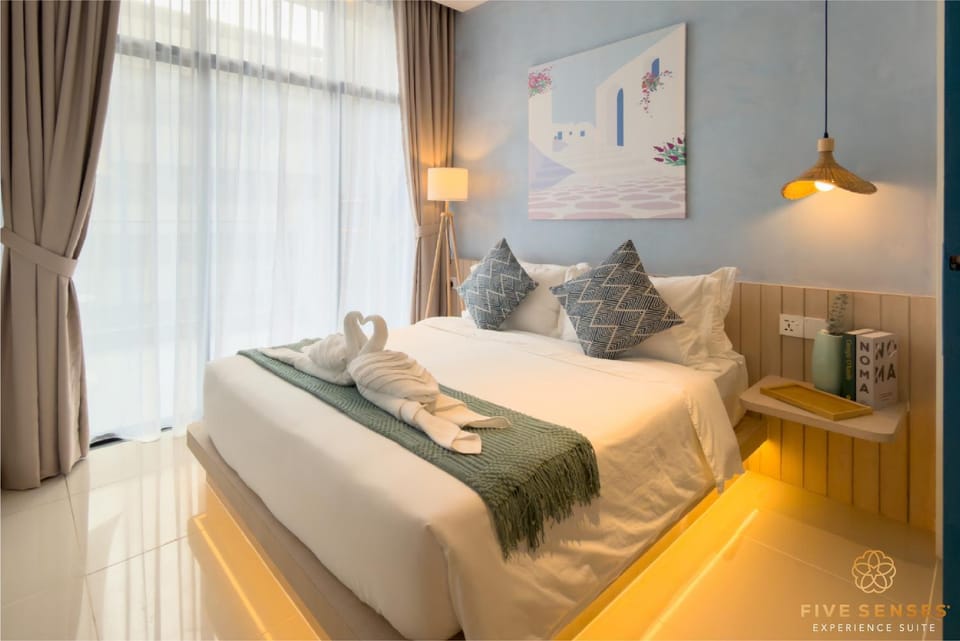 Bed, View (from property/room), Bedroom