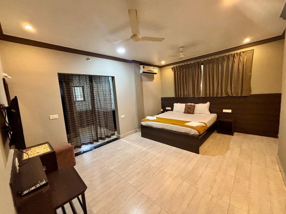 Bed, Photo of the whole room