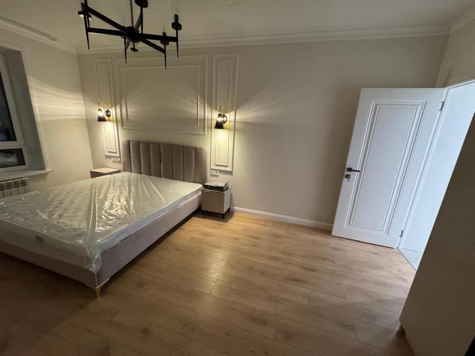 Bed, Photo of the whole room, Bedroom, wardrobe