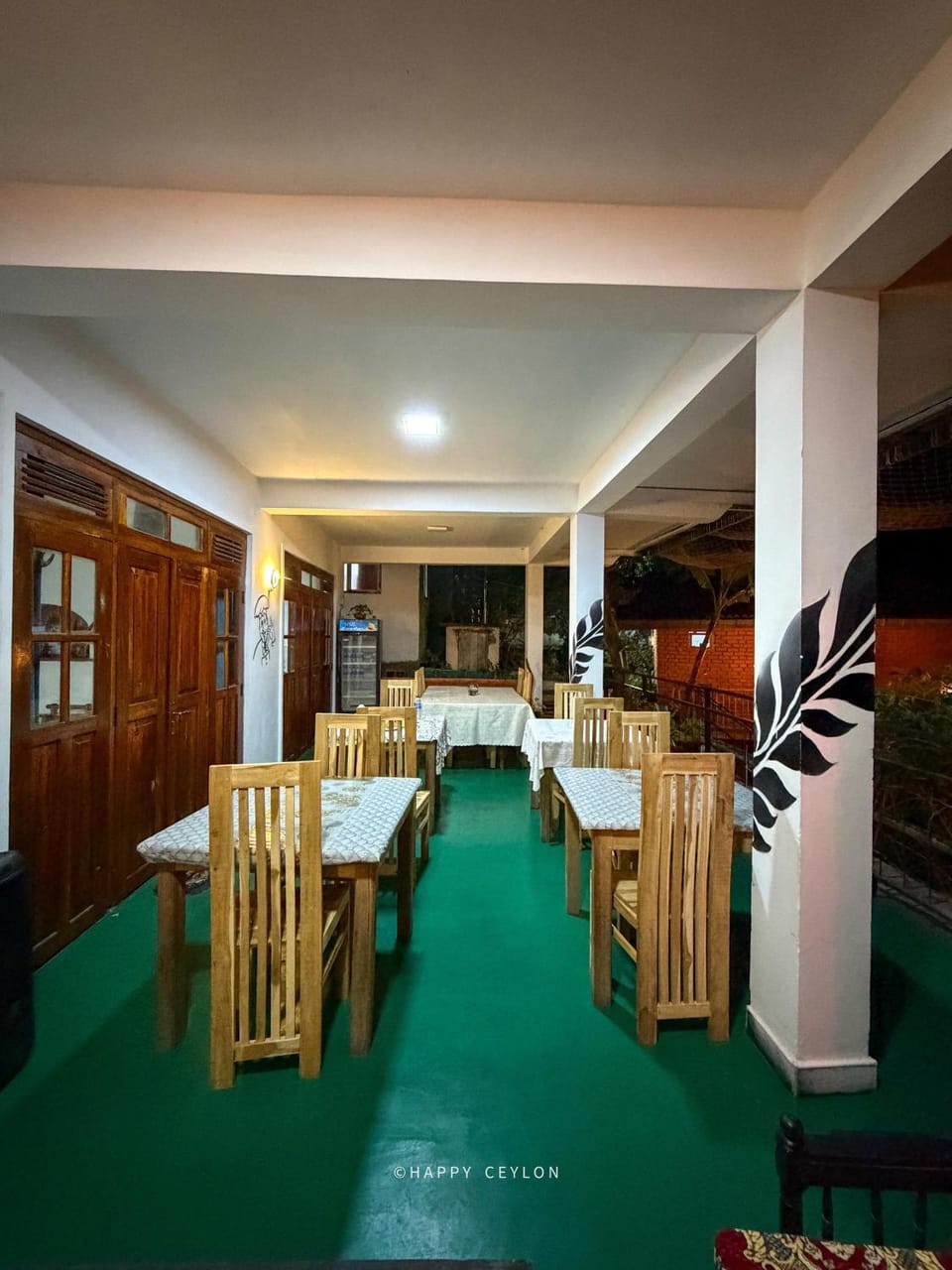 Restaurant/places to eat, Seating area