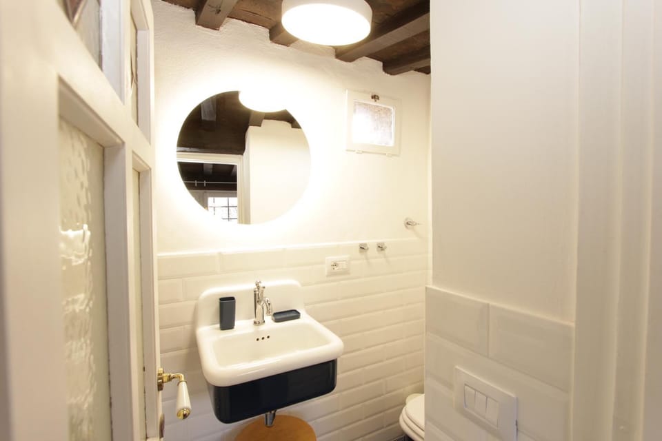 Sora Flat Apartment in Rome