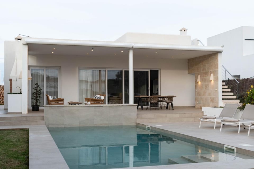 VILLA PETRA ARENAL D'en CASTELL Villa in Balearic Islands
